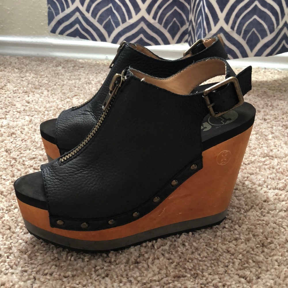 Open toe wedges